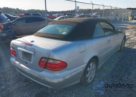 2001 Mercedes-Benz Clk 320 из США, поврежденный, VIN WDBLK65G81T063412